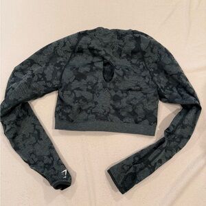 Women's Green Camouflage Long Sleeve Top